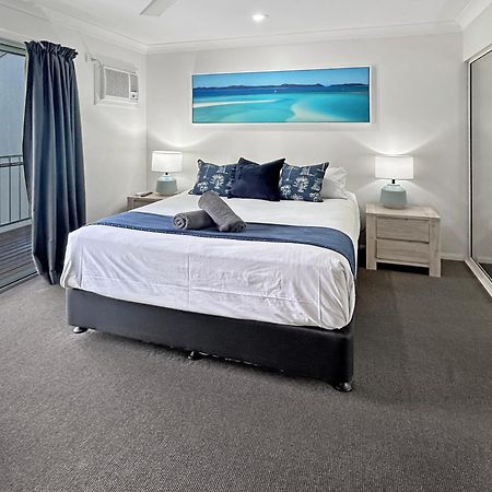 Sunset Waters Apartments Hamilton Island Bagian luar foto