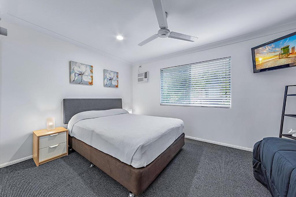 Sunset Waters Apartments Hamilton Island Bagian luar foto