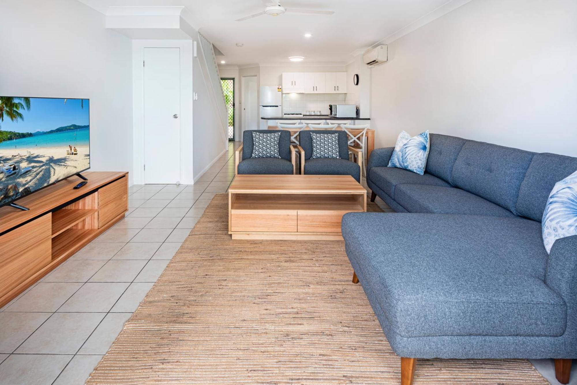 Sunset Waters Apartments Hamilton Island Bagian luar foto