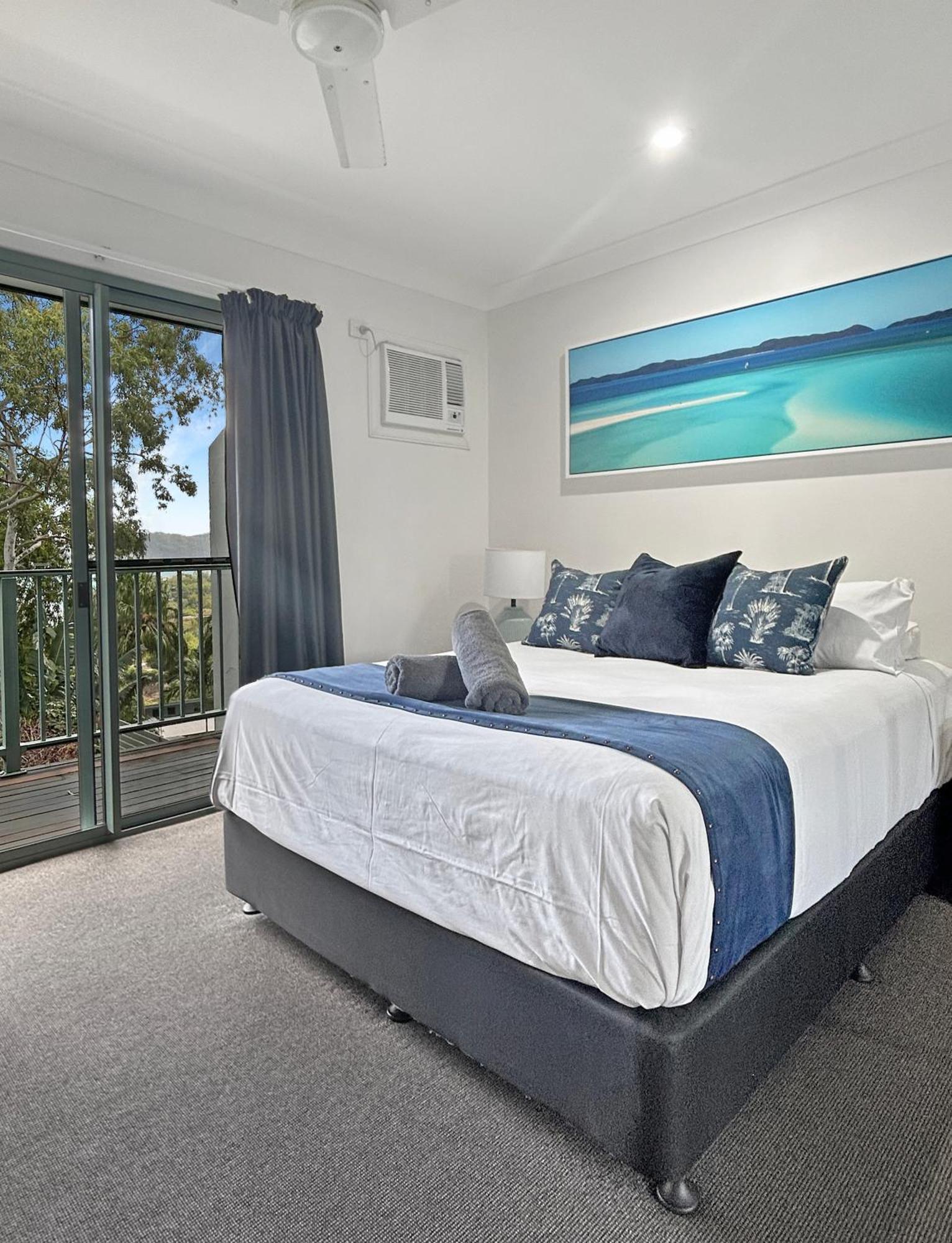 Sunset Waters Apartments Hamilton Island Bagian luar foto
