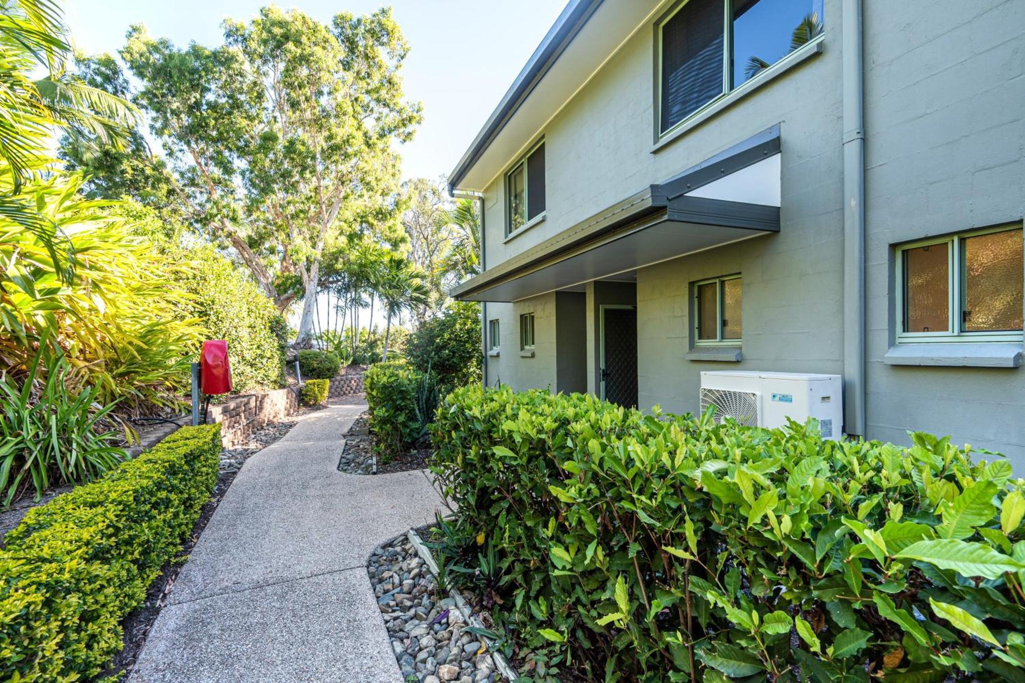 Sunset Waters Apartments Hamilton Island Bagian luar foto