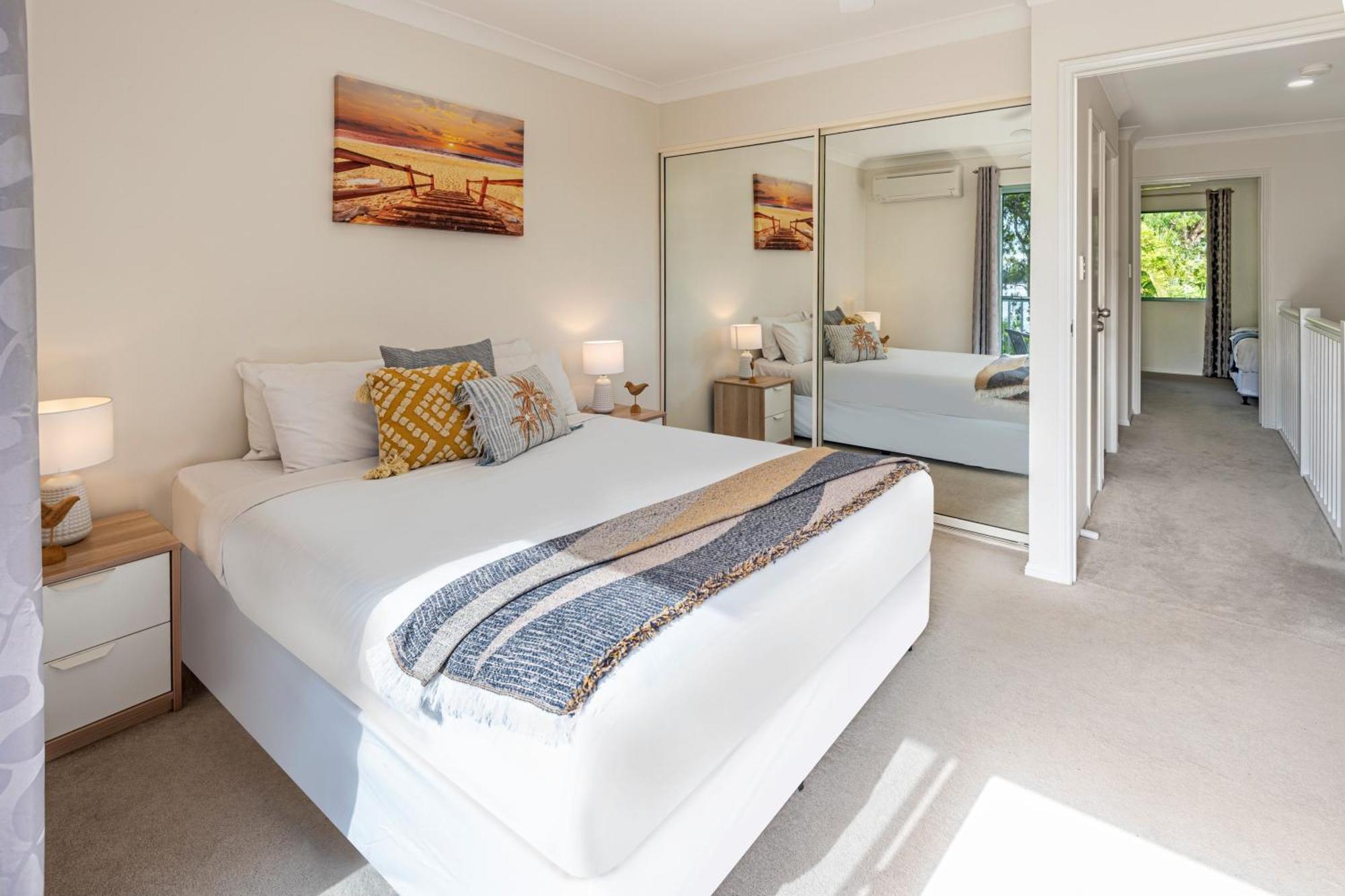 Sunset Waters Apartments Hamilton Island Bagian luar foto